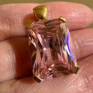 Elegant 925 RSE Pink Stone  Pendant